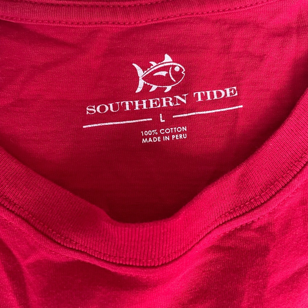 Short sleeved tee with pocket